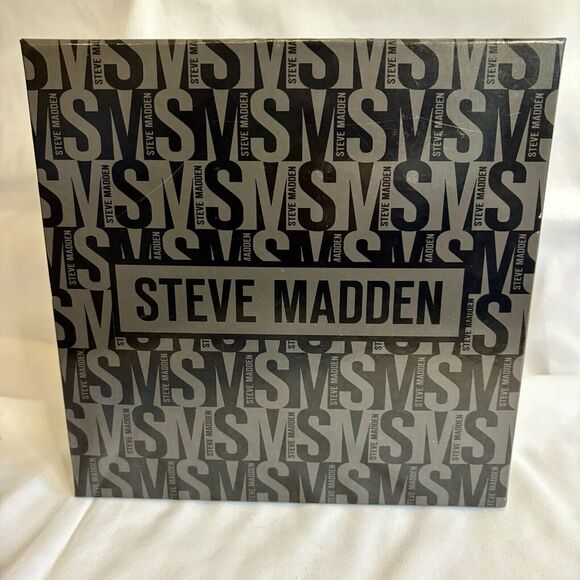 Steve Madden 3-Pc Gift Set Belt Bag + 2 Removable Pouches Coin Purse Earbud Case - Picture 5 of 5